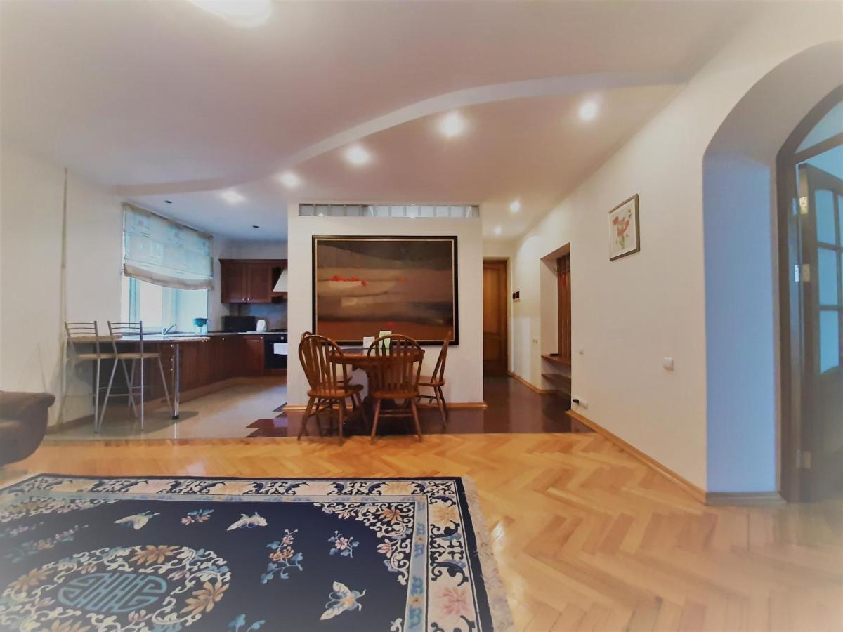 Apartment On Myasnikova 34 Минск Экстерьер фото