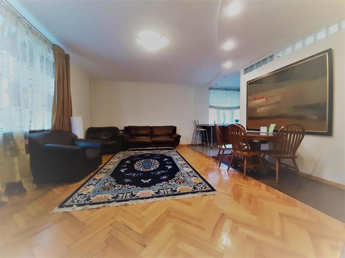 Apartment On Myasnikova 34 Минск Экстерьер фото