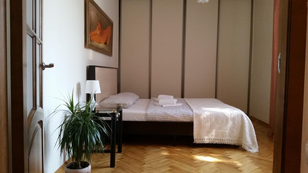 Apartment On Myasnikova 34 Минск Экстерьер фото