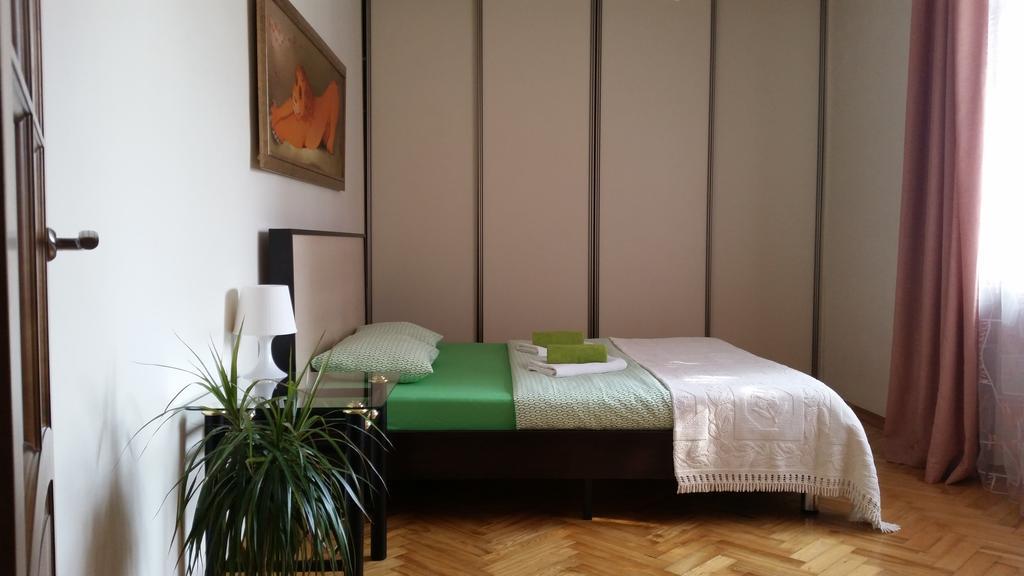 Apartment On Myasnikova 34 Минск Экстерьер фото